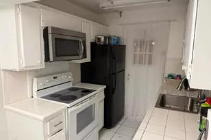 2420 Diana Dr, Hallandale Beach, FL 33009 - Photo 12