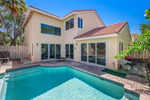 1065 Weeping Willow Way, Hollywood, FL 33019 - Photo 2