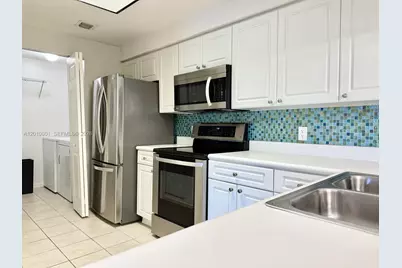 2726 Anzio Ct #306, Palm Beach Gardens, FL 33410 - Photo 6