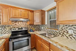 2600 Diana Dr, Hallandale Beach, FL 33009 - Photo 4