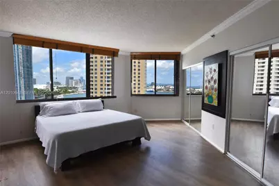 540 Brickell Key Dr #PH1812, Miami, FL 33131 - Photo 8