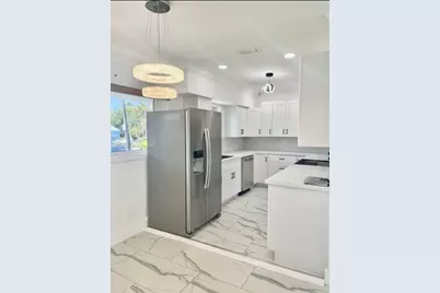 15925 NE 18th Ave, North Miami Beach, FL 33162 - Photo 14