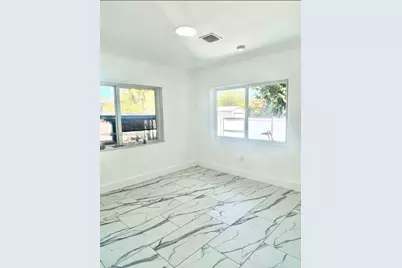 15925 NE 18th Ave, North Miami Beach, FL 33162 - Photo 52