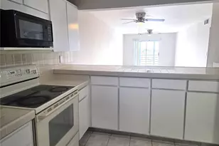 4670 W 13th Ln, Hialeah, FL 33012 - Photo 6