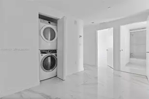 16385 Biscayne Blvd, North Miami Beach, FL 33160 - Photo 6
