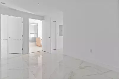 16385 Biscayne Blvd #717, North Miami Beach, FL 33160 - Photo 8