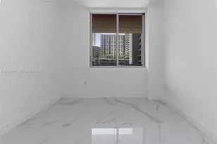 16385 Biscayne Blvd, North Miami Beach, FL 33160 - Photo 12