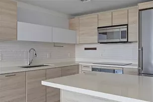 16385 Biscayne Blvd, North Miami Beach, FL 33160 - Photo 20