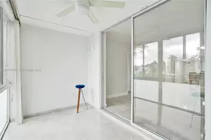 5950 Del Lago Cir, Sunrise, FL 33313 - Photo 44