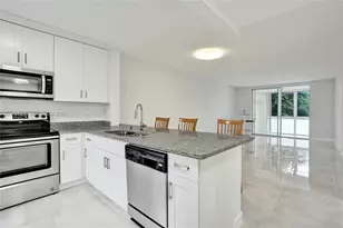 5950 Del Lago Cir, Sunrise, FL 33313 - Photo 4