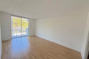 482 NW 165th St Rd, Miami, FL 33169 - Photo 16