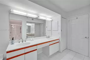 3500 Mystic Pointe Dr, Aventura, FL 33180 - Photo 20
