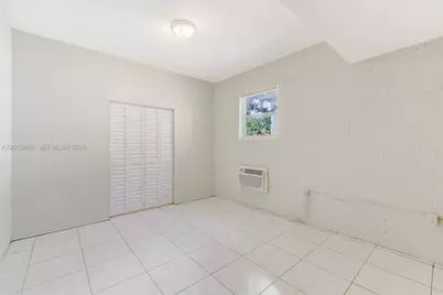 981 NE 152nd St, Miami, FL 33162 - Photo 32
