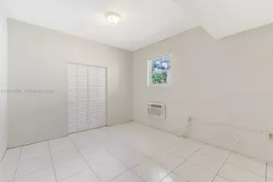 981 NE 152nd St, Miami, FL 33162 - Photo 32