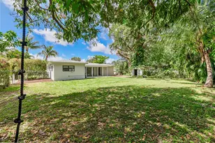 981 NE 152nd St, Miami, FL 33162 - Photo 36