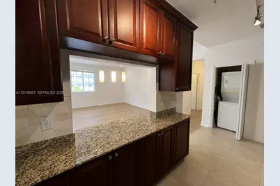 115 Mendoza Ave #202, Coral Gables, FL 33134 - Photo 4