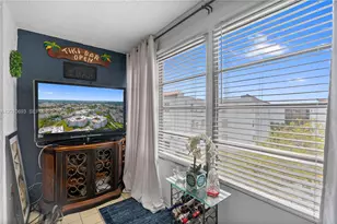 2850 Somerset Dr, Lauderdale Lakes, FL 33311 - Photo 8