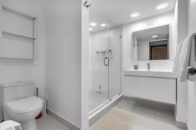 2555 Collins Ave #2401, Miami Beach, FL 33140 - Photo 14