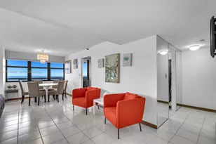2555 Collins Ave, Miami Beach, FL 33140 - Photo 10