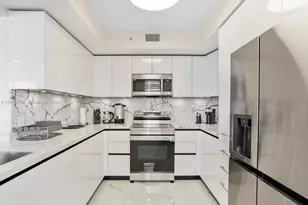 17375 Collins Ave, Sunny Isles Beach, FL 33160 - Photo 12