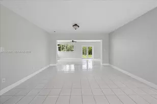 9280 SW 164th St, Palmetto Bay, FL 33157 - Photo 8