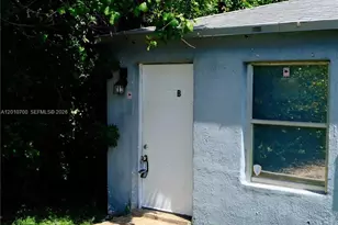 1455 NE 146th St, Miami, FL 33161 - Photo 2
