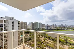 3701 N Country Club Dr, Aventura, FL 33180 - Photo 6
