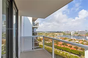 3701 N Country Club Dr, Aventura, FL 33180 - Photo 22