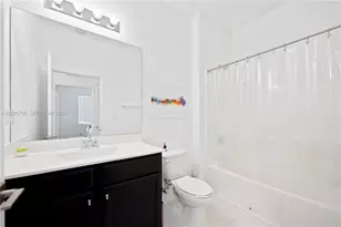 1106 NW 40th Ter, Lauderhill, FL 33313 - Photo 12