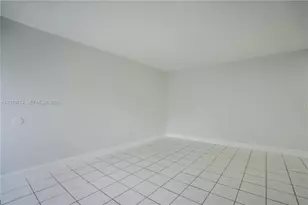 7640 Carlyle Ave, Miami Beach, FL 33141 - Photo 4
