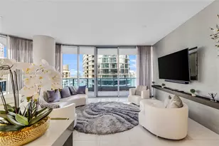 200 Biscayne Blvd Way, Miami, FL 33131 - Photo 2