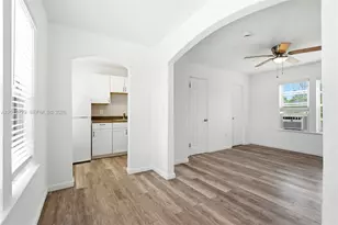 340 NE 125th St, North Miami, FL 33161 - Photo 26