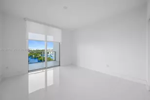 17301 Biscayne Blvd, North Miami Beach, FL 33160 - Photo 16