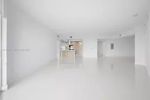 17301 Biscayne Blvd, North Miami Beach, FL 33160 - Photo 6