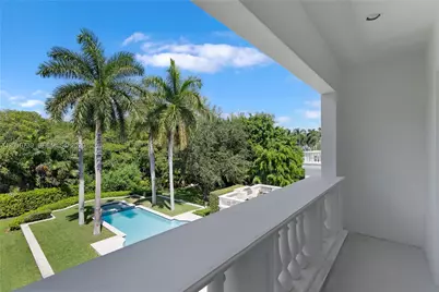 26 Tahiti Beach Island Rd, Coral Gables, FL 33143 - Photo 38