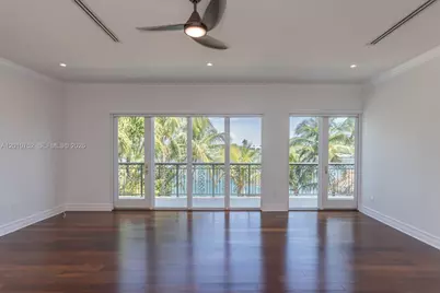 425 N Shore Dr, Miami Beach, FL 33141 - Photo 12