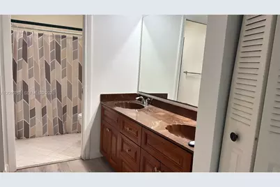 1407 Seagrape Cir, Weston, FL 33326 - Photo 4