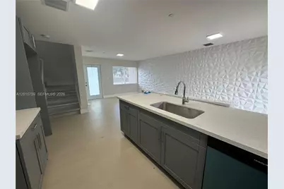 205 NW 159th St, Miami, FL 33169 - Photo 4