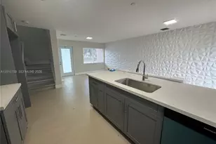 205 NW 159th St, Miami, FL 33169 - Photo 4