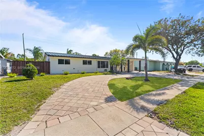 630 NE 23rd Ct, Pompano Beach, FL 33064 - Photo 4