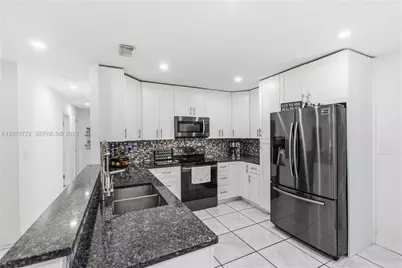 630 NE 23rd Ct, Pompano Beach, FL 33064 - Photo 10