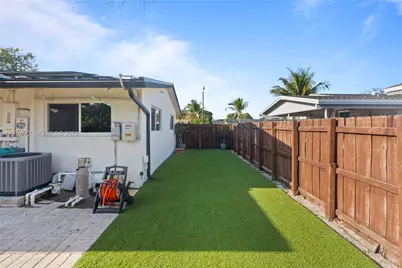 630 NE 23rd Ct, Pompano Beach, FL 33064 - Photo 38