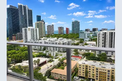1010 SW 2nd Ave #1809, Miami, FL 33130 - Photo 4