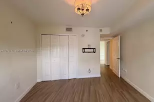 2415 NW 16th St Rd, Miami, FL 33125 - Photo 10