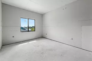 640 SW 10th Ave, Homestead, FL 33030 - Photo 8