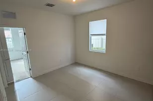 132 NE 13th Cir, Homestead, FL 33033 - Photo 6