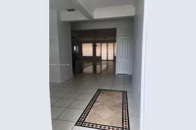 9910 SW 23rd St #n/a, Miami, FL 33165 - Photo 4