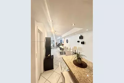 999 Brickell Bay Dr #1905, Miami, FL 33131 - Photo 8
