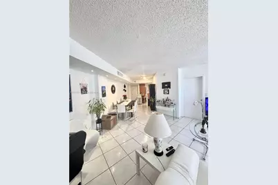 999 Brickell Bay Dr #1905, Miami, FL 33131 - Photo 16