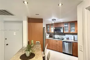 999 Brickell Bay Dr, Miami, FL 33131 - Photo 1